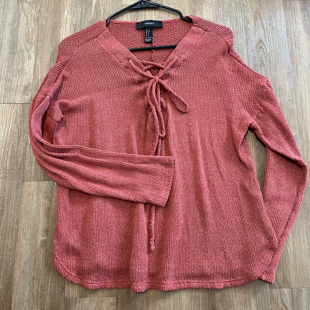 FOREVER 21 burnt orange knitted shirt